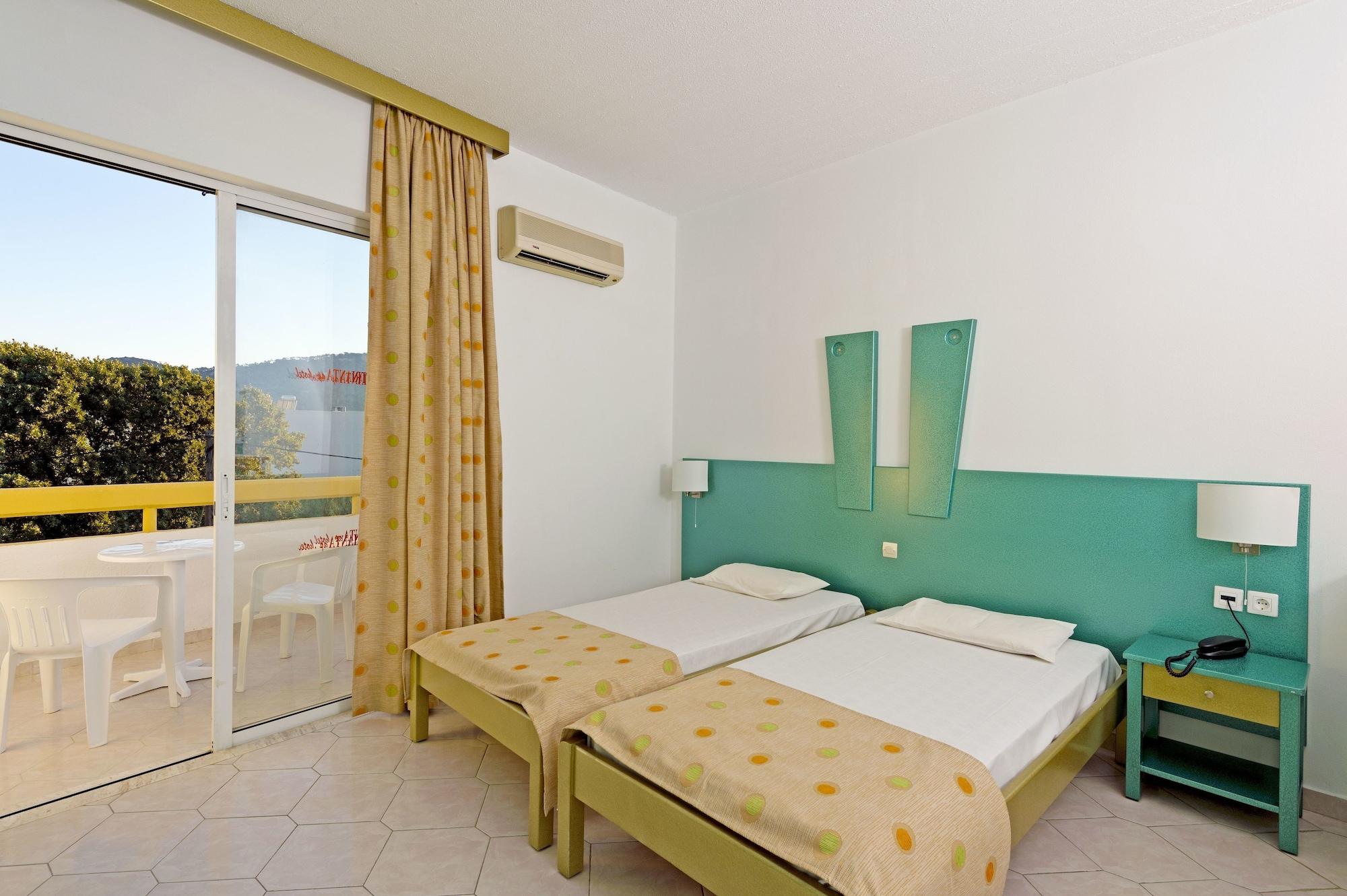 Trianta Aparthotel