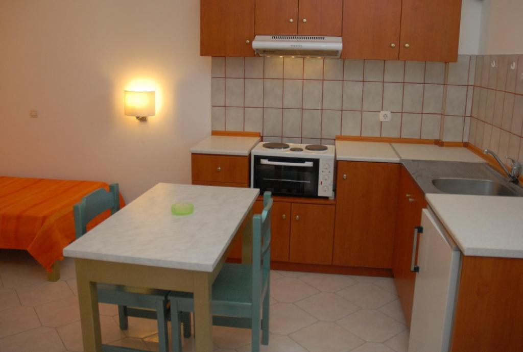 Trianta Aparthotel Ialysos (Rhodes)