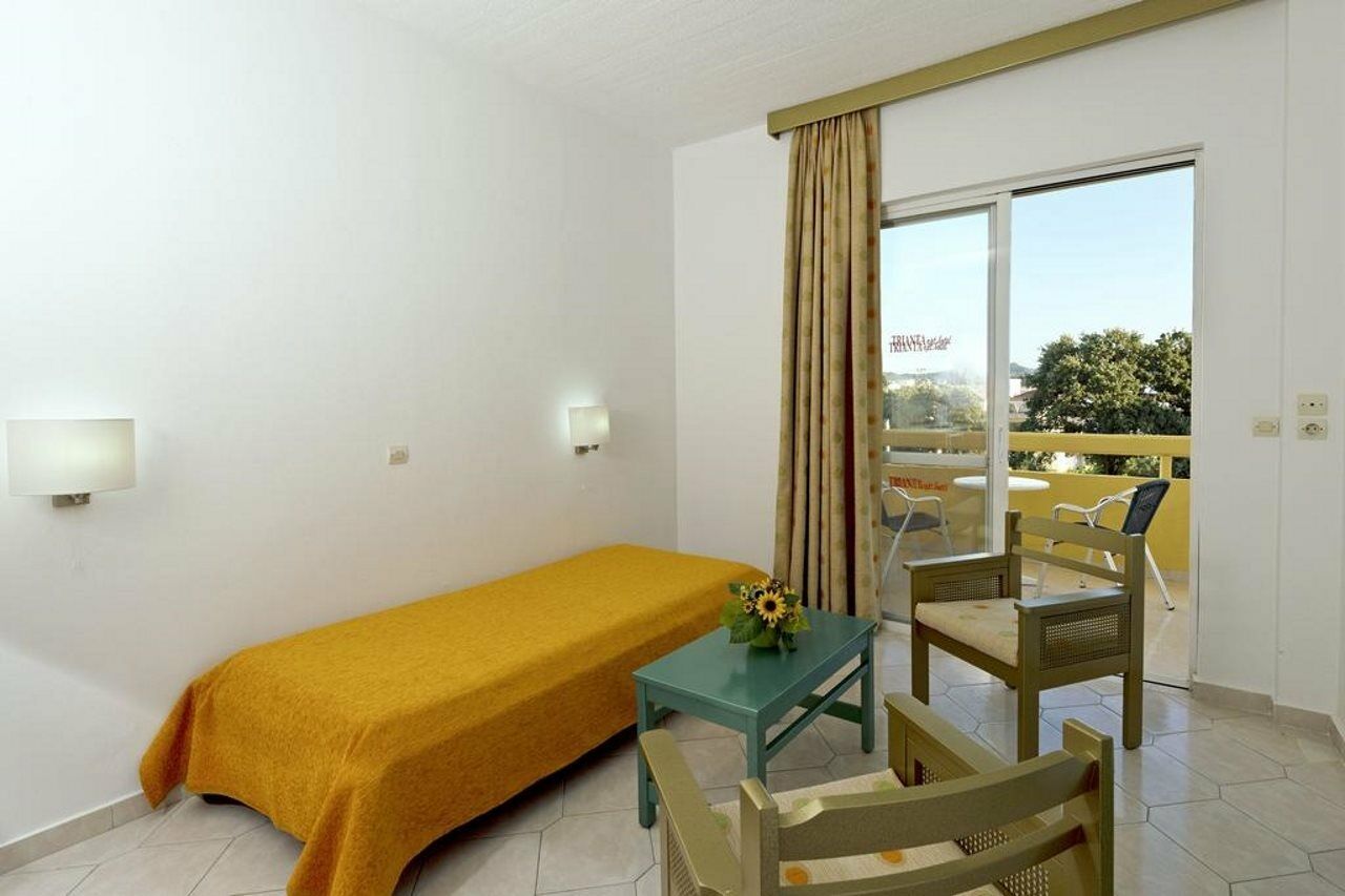Trianta Aparthotel Ialysos (Rhodes)